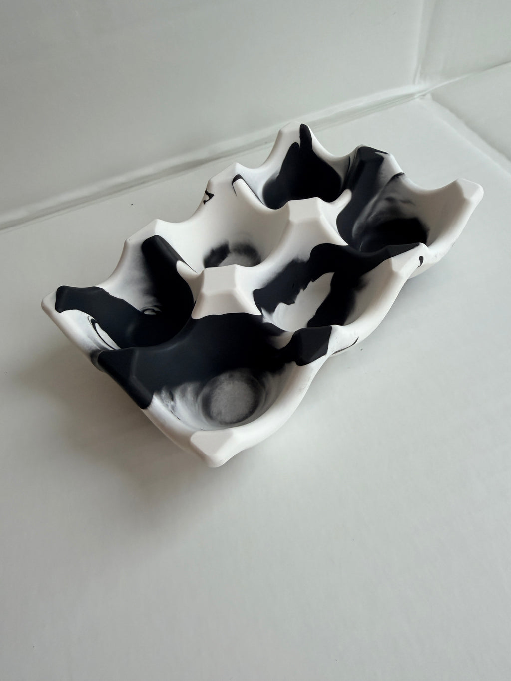 Jasmonite Egg Tray – Stylish Kitchen Essential