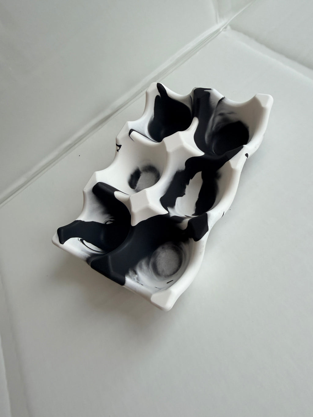 Jasmonite Egg Tray – Stylish Kitchen Essential