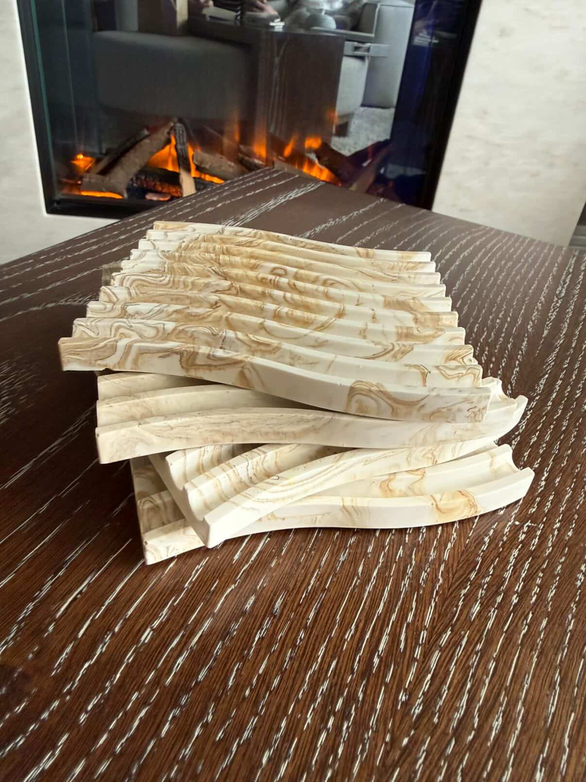 Handmade Wavy Jesmonite Coasters – Luxury Marble Effect Home Decor
Set of 4