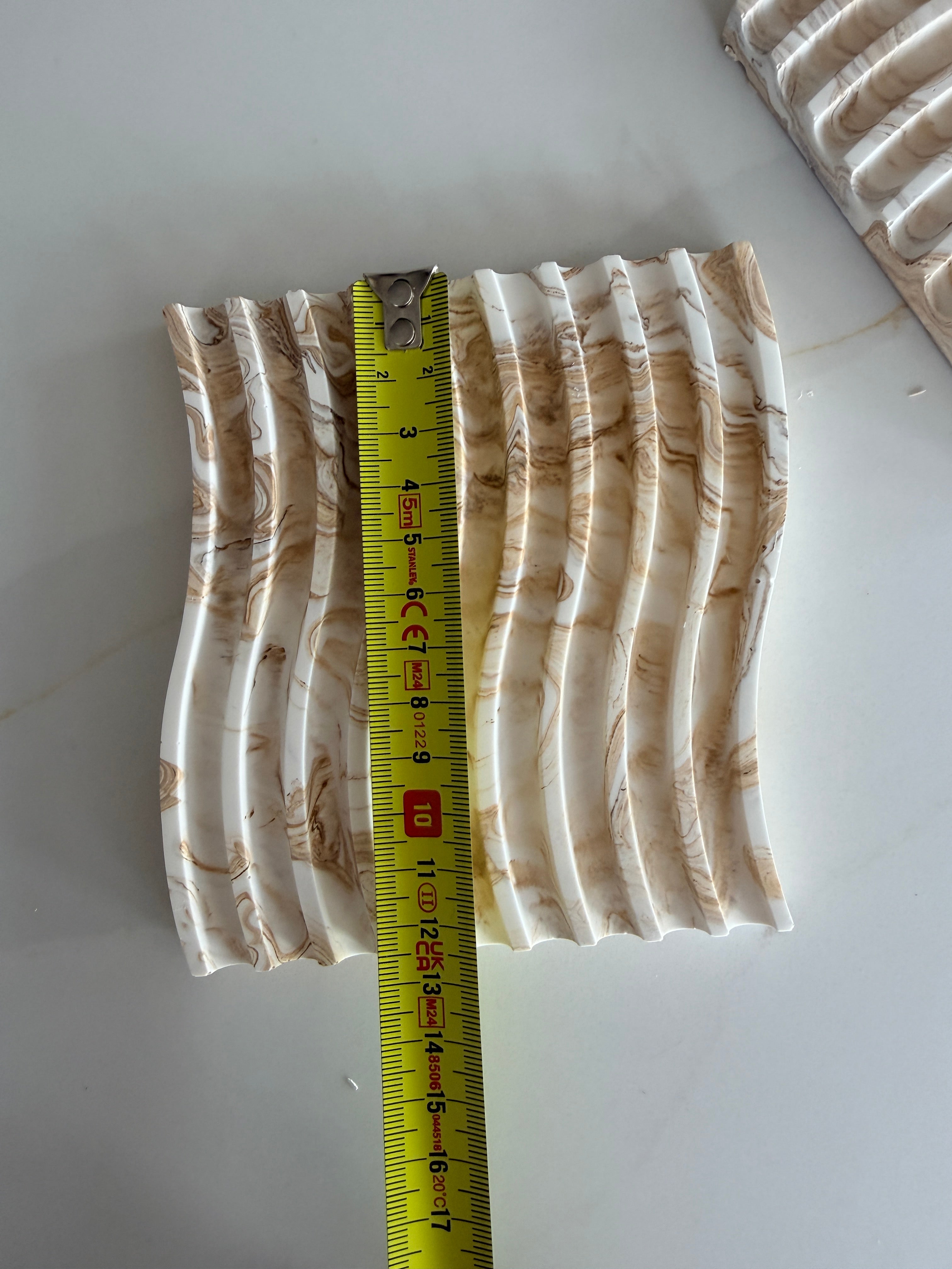 Handmade Wavy Jesmonite Coasters – Luxury Marble Effect Home Decor
Set of 4