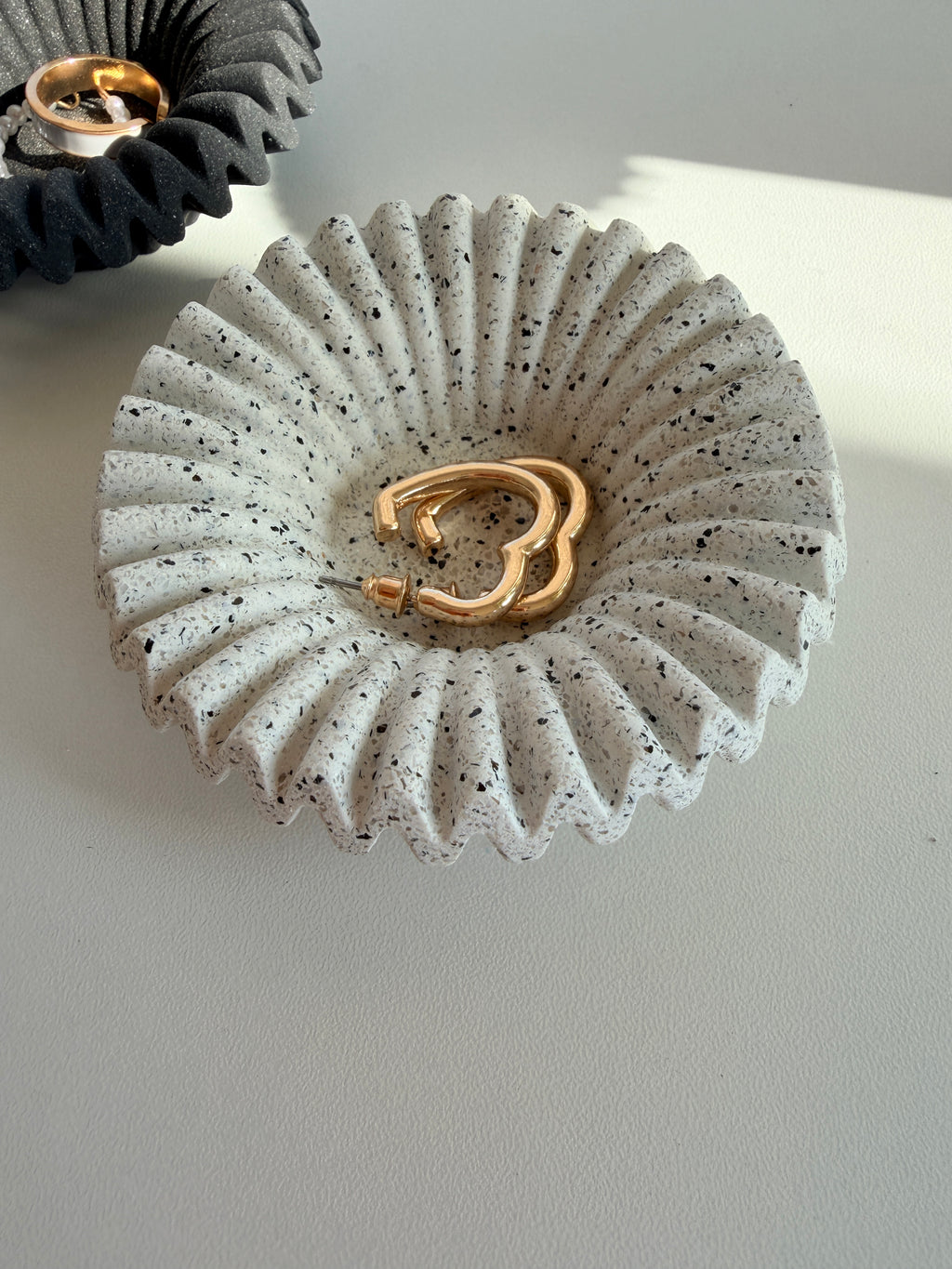 Fluted Jesmonite Jewelry Tray Set of 2 – Stone Look Ring Dishes