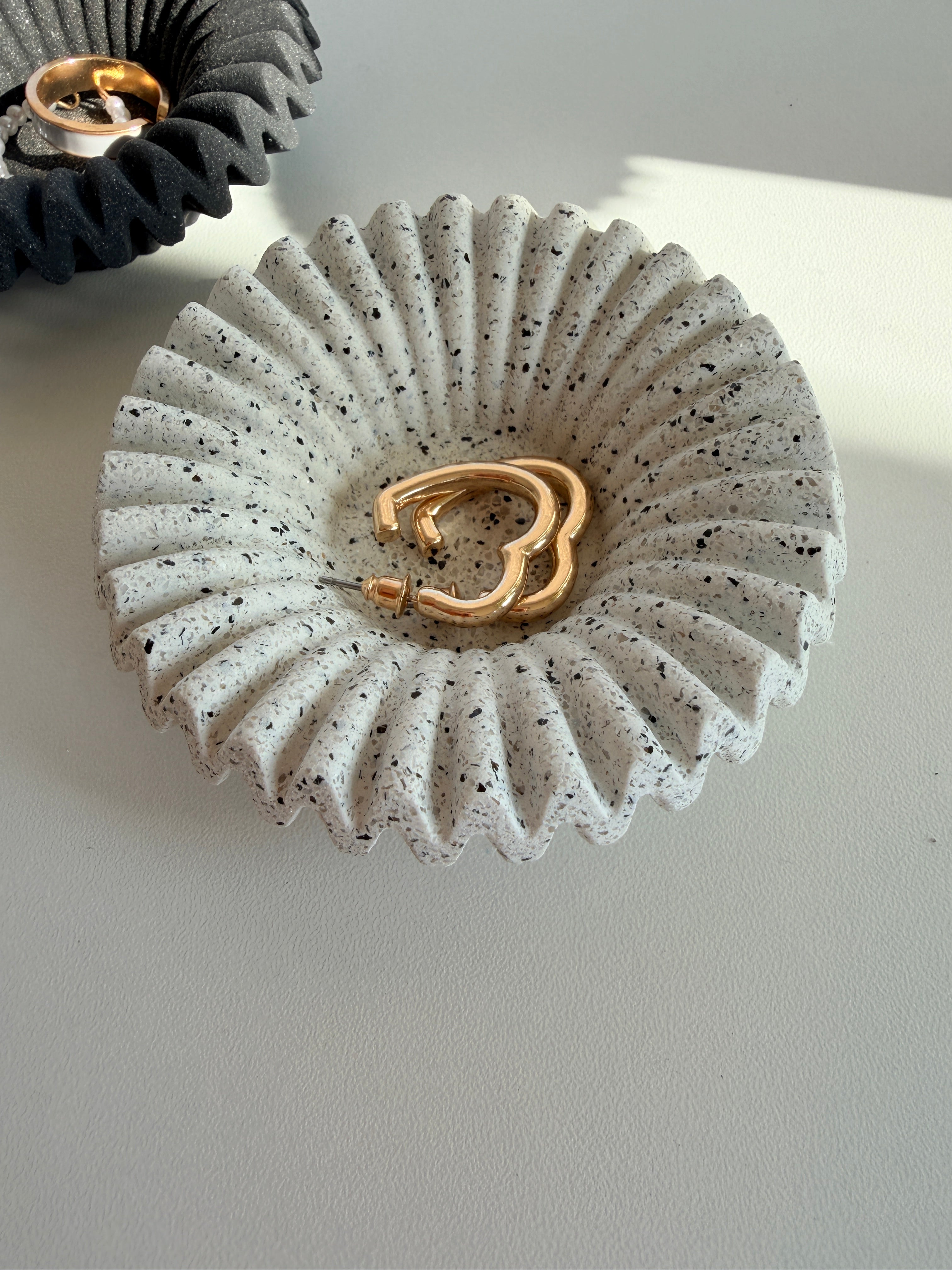 Fluted Jesmonite Jewelry Tray Set of 2 – Stone Look Ring Dishes