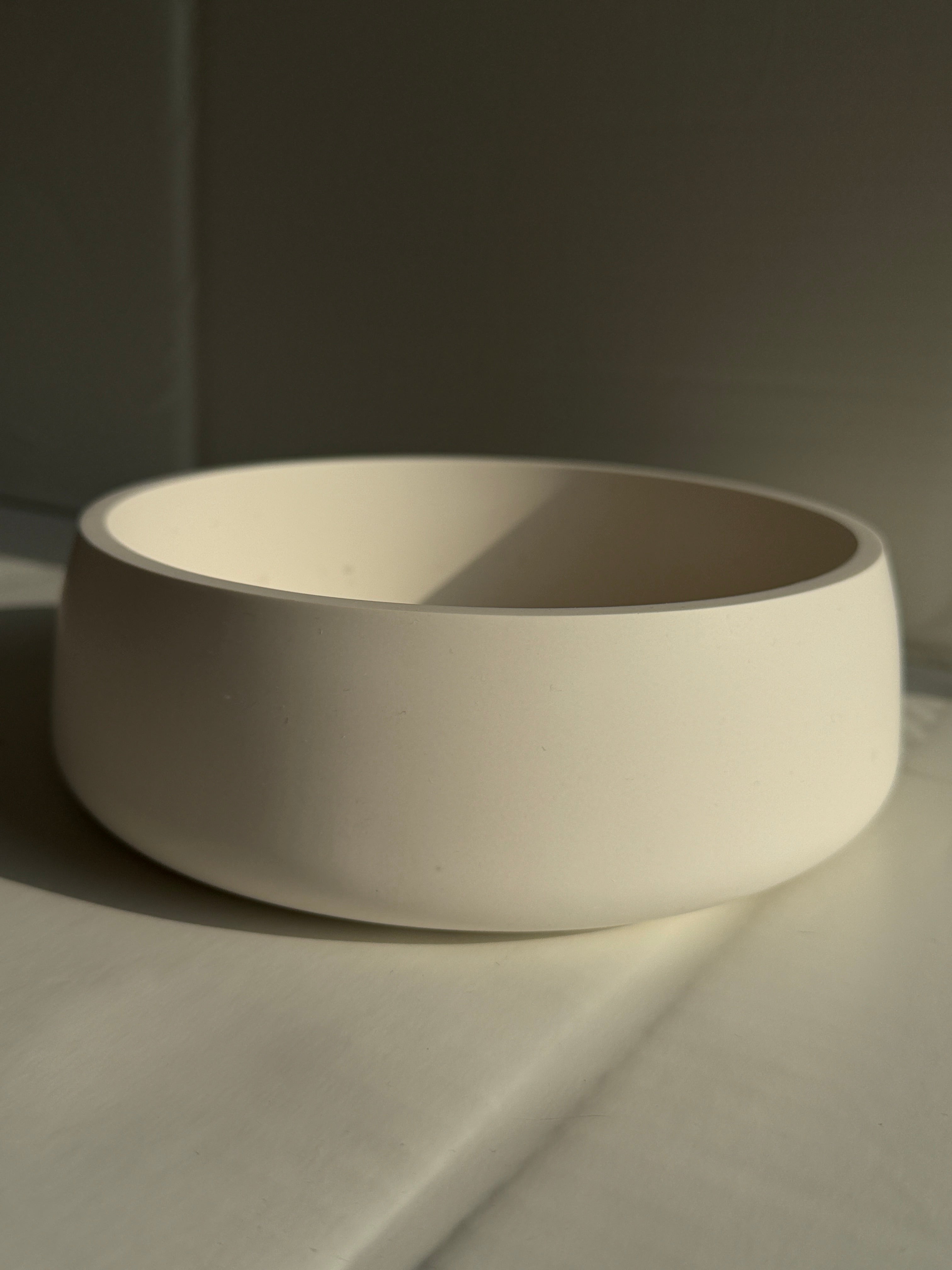 Form Bowl – Handmade Jesmonite Decorative Bowl (17cm)