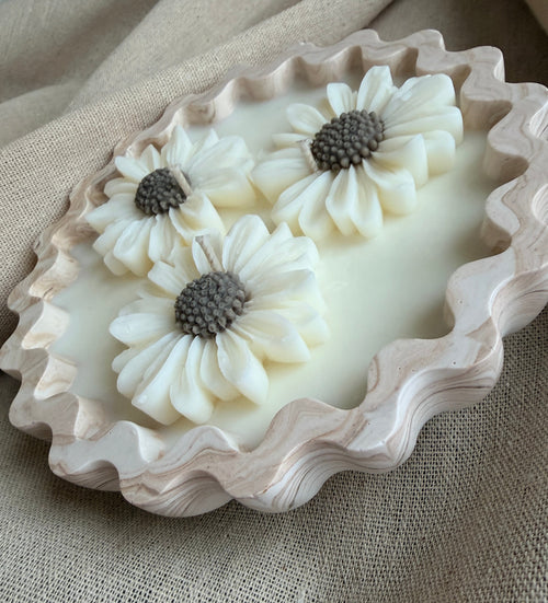Daisy Bloom Candle Bowl – Handcrafted Decorative Jesmonite Candle No.3
