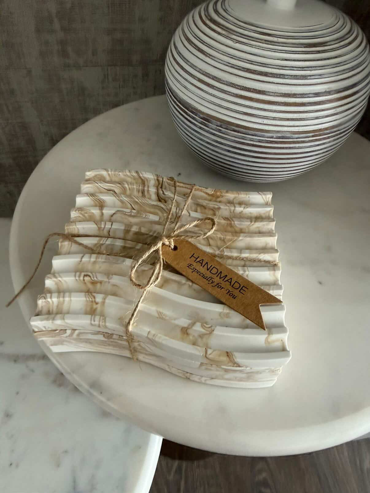 Handmade Wavy Jesmonite Coasters – Luxury Marble Effect Home Decor
Set of 4
