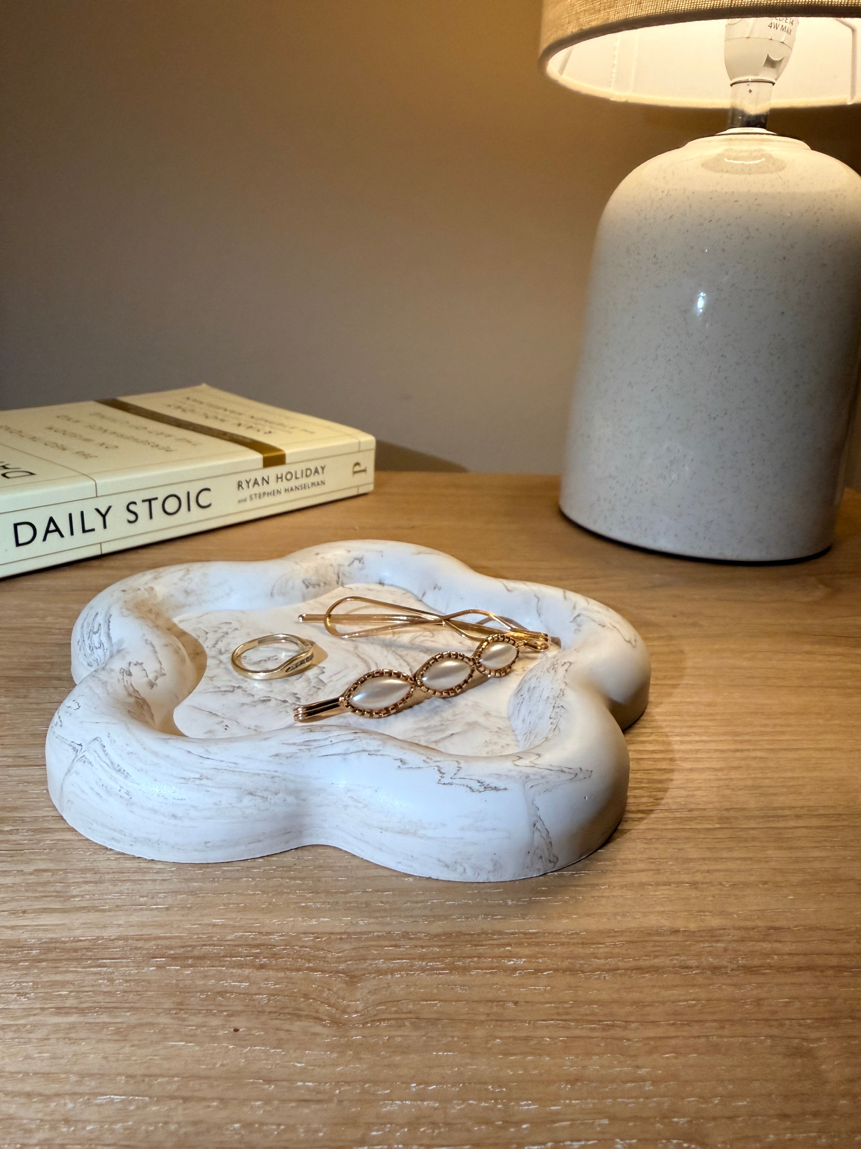 Aurora Petal Jesmonite Tray – Wavy Decorative Trinket Tray